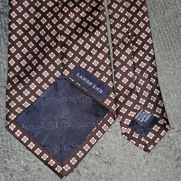 Brown Tie with Small Pink and White Pattern New - Picture 6 of 8